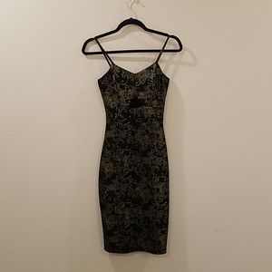 Windsor black dress gold pattern